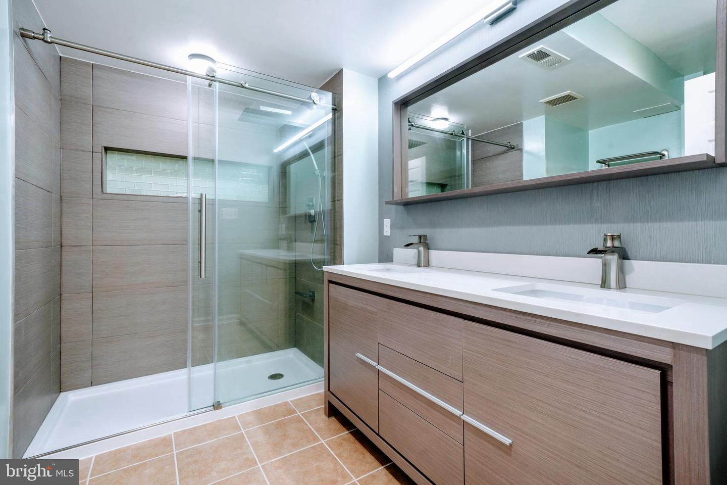 1930 18TH ST NW #B1, WASHINGTON, District Of Columbia 20009, 2 Bedrooms Bedrooms, ,2 BathroomsBathrooms,Residential,For sale,1930 18TH ST NW #B1,DCDC2193782 MLS # DCDC2193782