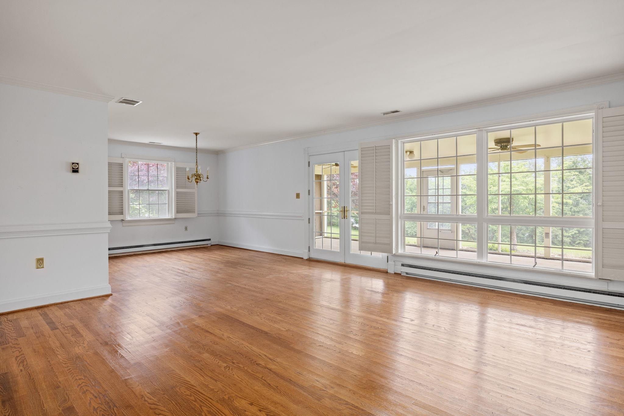 410 MONTICELLO AVE, HARRISONBURG, Virginia 22801, 5 Bedrooms Bedrooms, ,3 BathroomsBathrooms,Residential,410 MONTICELLO AVE,664696 MLS # 664696
