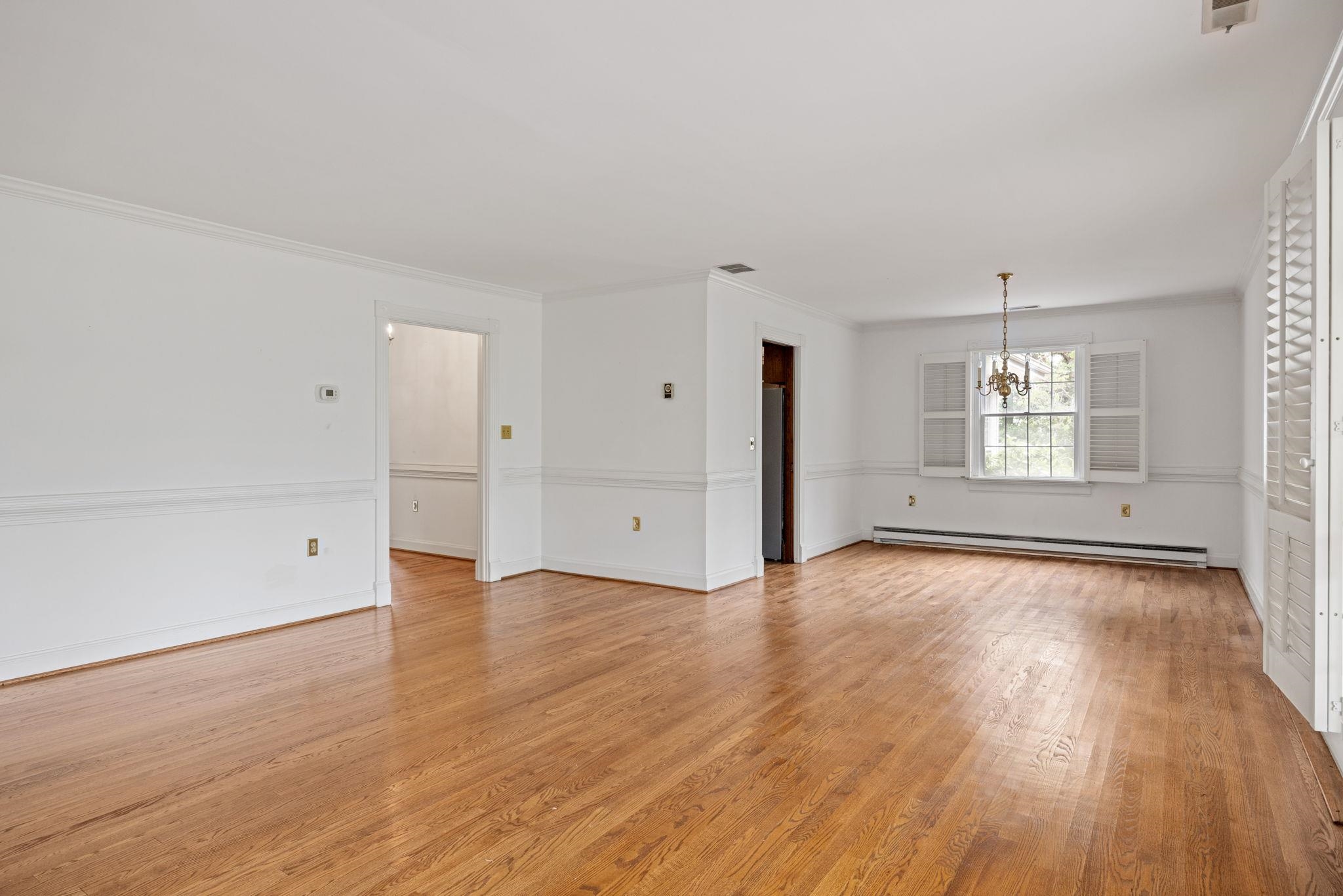 410 MONTICELLO AVE, HARRISONBURG, Virginia 22801, 5 Bedrooms Bedrooms, ,3 BathroomsBathrooms,Residential,410 MONTICELLO AVE,664696 MLS # 664696