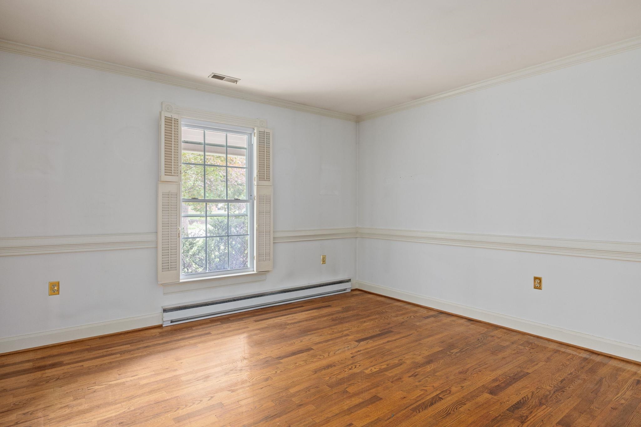 410 MONTICELLO AVE, HARRISONBURG, Virginia 22801, 5 Bedrooms Bedrooms, ,3 BathroomsBathrooms,Residential,410 MONTICELLO AVE,664696 MLS # 664696