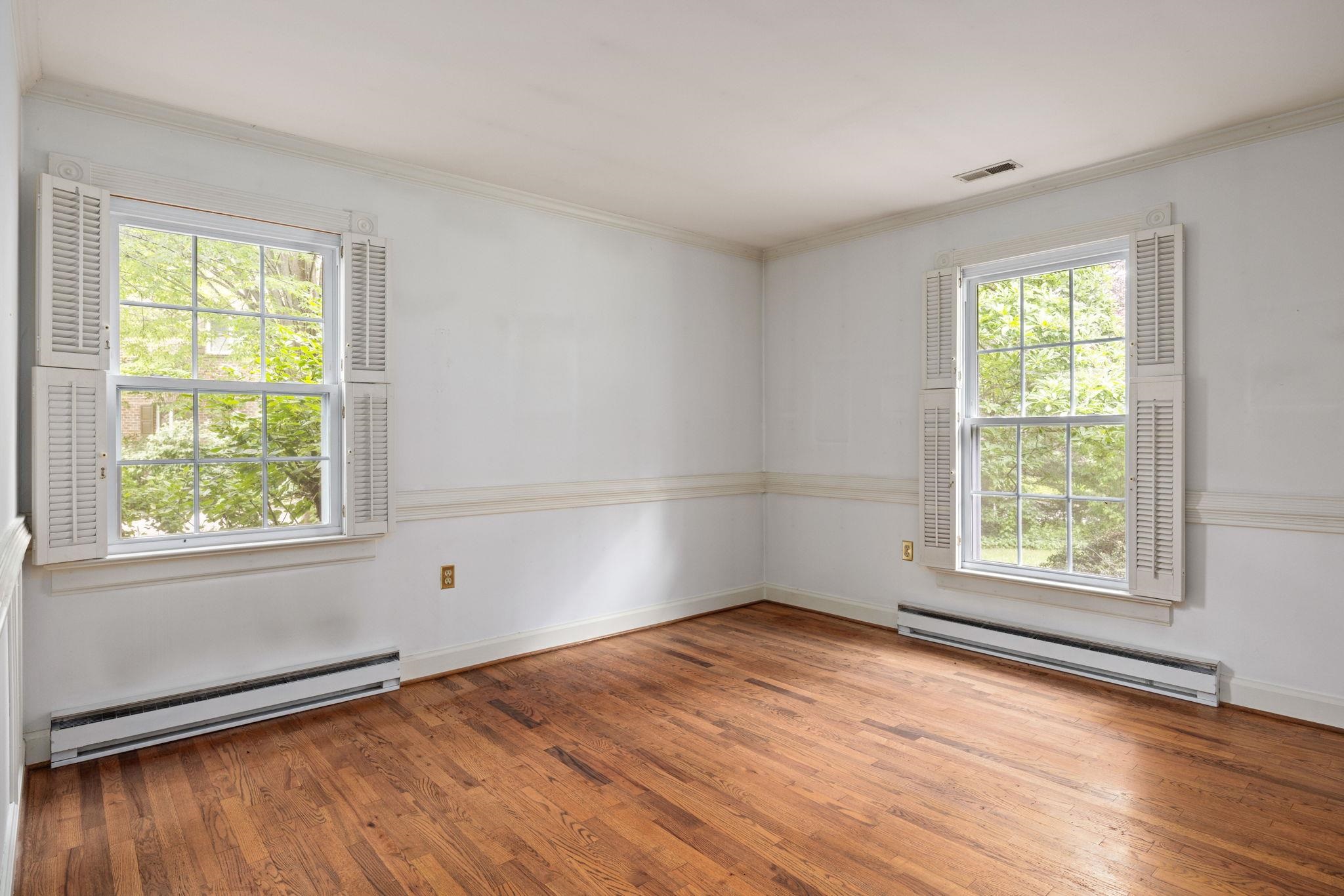 410 MONTICELLO AVE, HARRISONBURG, Virginia 22801, 5 Bedrooms Bedrooms, ,3 BathroomsBathrooms,Residential,410 MONTICELLO AVE,664696 MLS # 664696