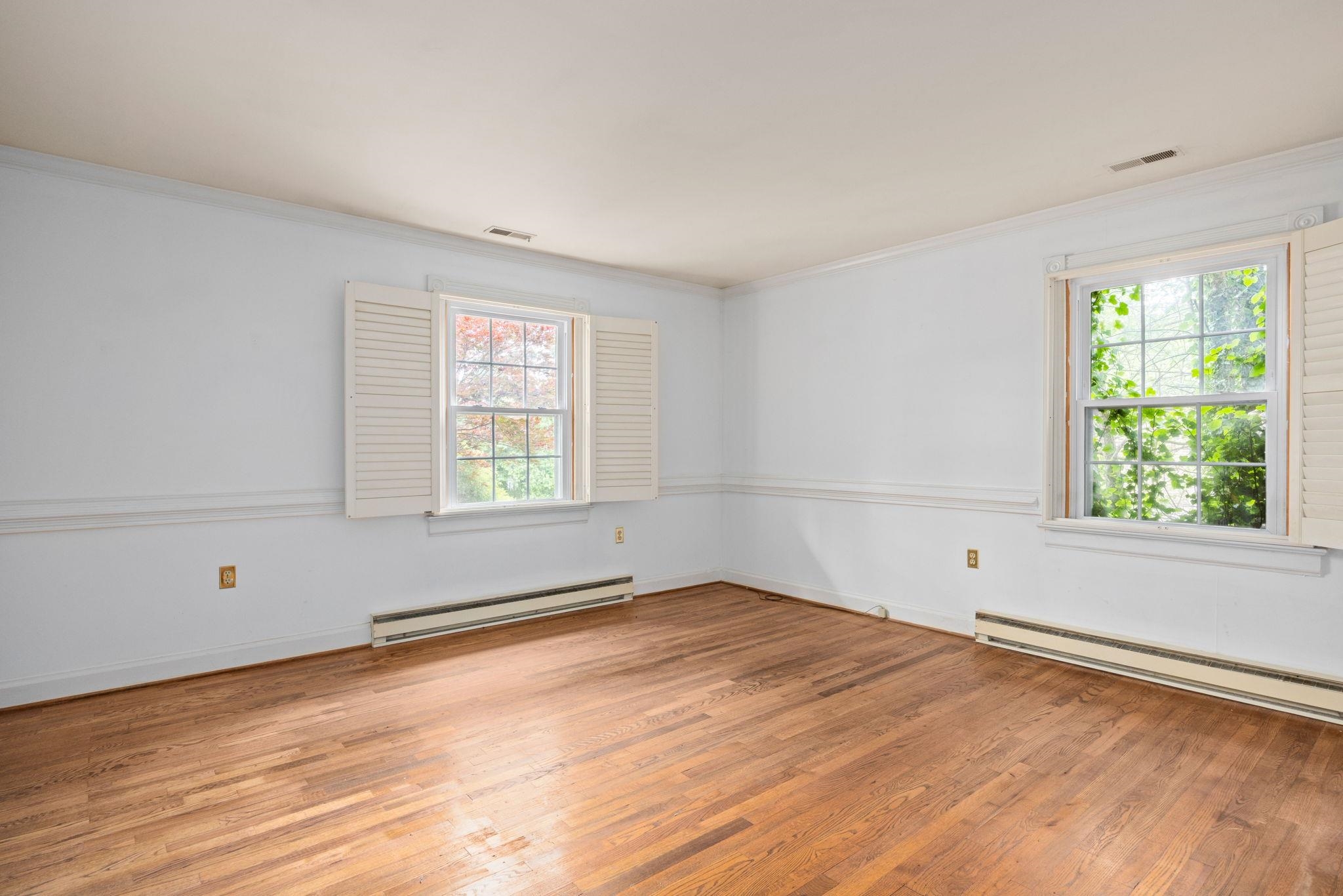 410 MONTICELLO AVE, HARRISONBURG, Virginia 22801, 5 Bedrooms Bedrooms, ,3 BathroomsBathrooms,Residential,410 MONTICELLO AVE,664696 MLS # 664696