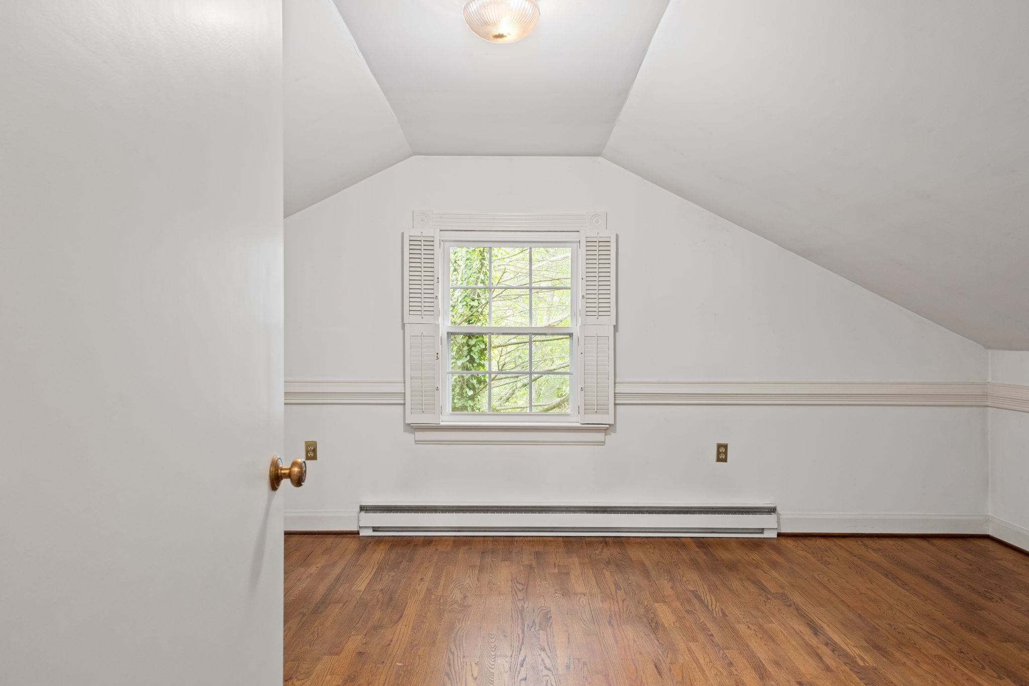 410 MONTICELLO AVE, HARRISONBURG, Virginia 22801, 5 Bedrooms Bedrooms, ,3 BathroomsBathrooms,Residential,410 MONTICELLO AVE,664696 MLS # 664696