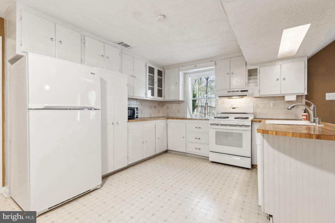 12320 RUNNING DEER RD, MANASSAS, Virginia 20112, 4 Bedrooms Bedrooms, ,3 BathroomsBathrooms,Residential,For sale,12320 RUNNING DEER RD,VAPW2092434 MLS # VAPW2092434