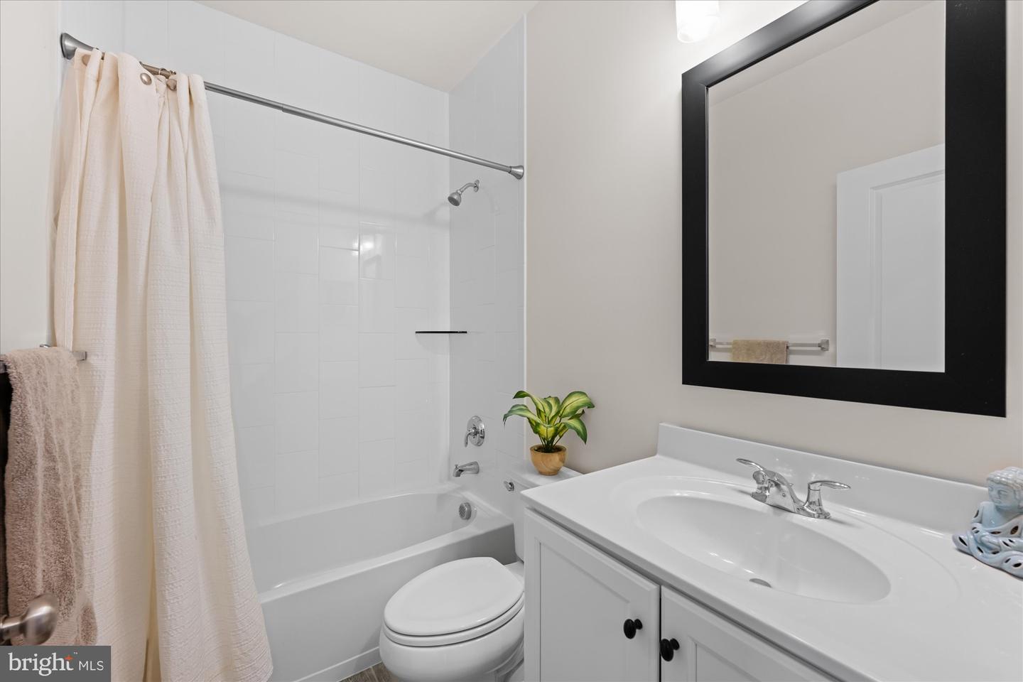 20305 SAVIN HILL DR, ASHBURN, Virginia 20147, 4 Bedrooms Bedrooms, ,3 BathroomsBathrooms,Residential,For sale,20305 SAVIN HILL DR,VALO2094810 MLS # VALO2094810