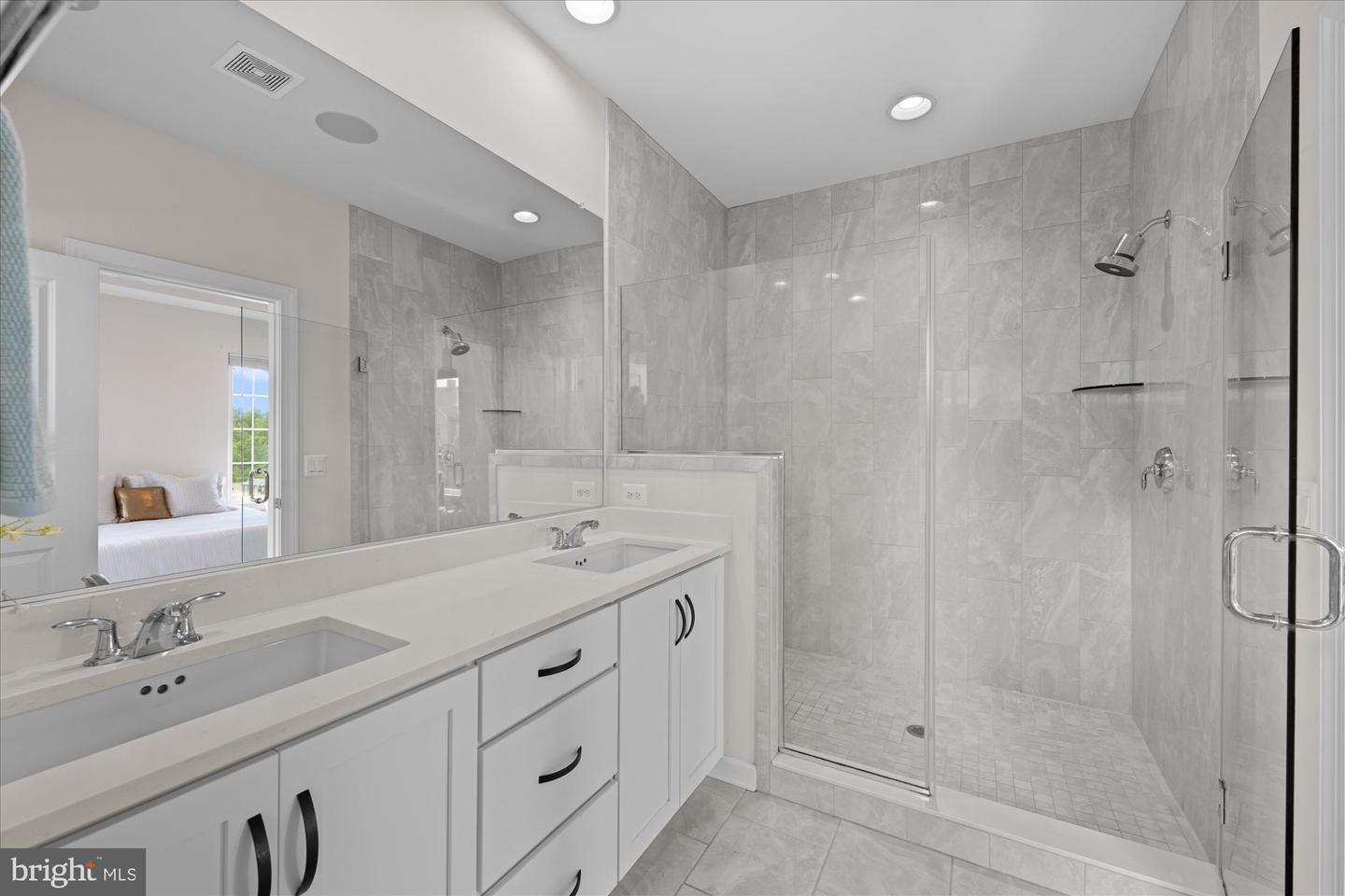20305 SAVIN HILL DR, ASHBURN, Virginia 20147, 4 Bedrooms Bedrooms, ,3 BathroomsBathrooms,Residential,For sale,20305 SAVIN HILL DR,VALO2094810 MLS # VALO2094810