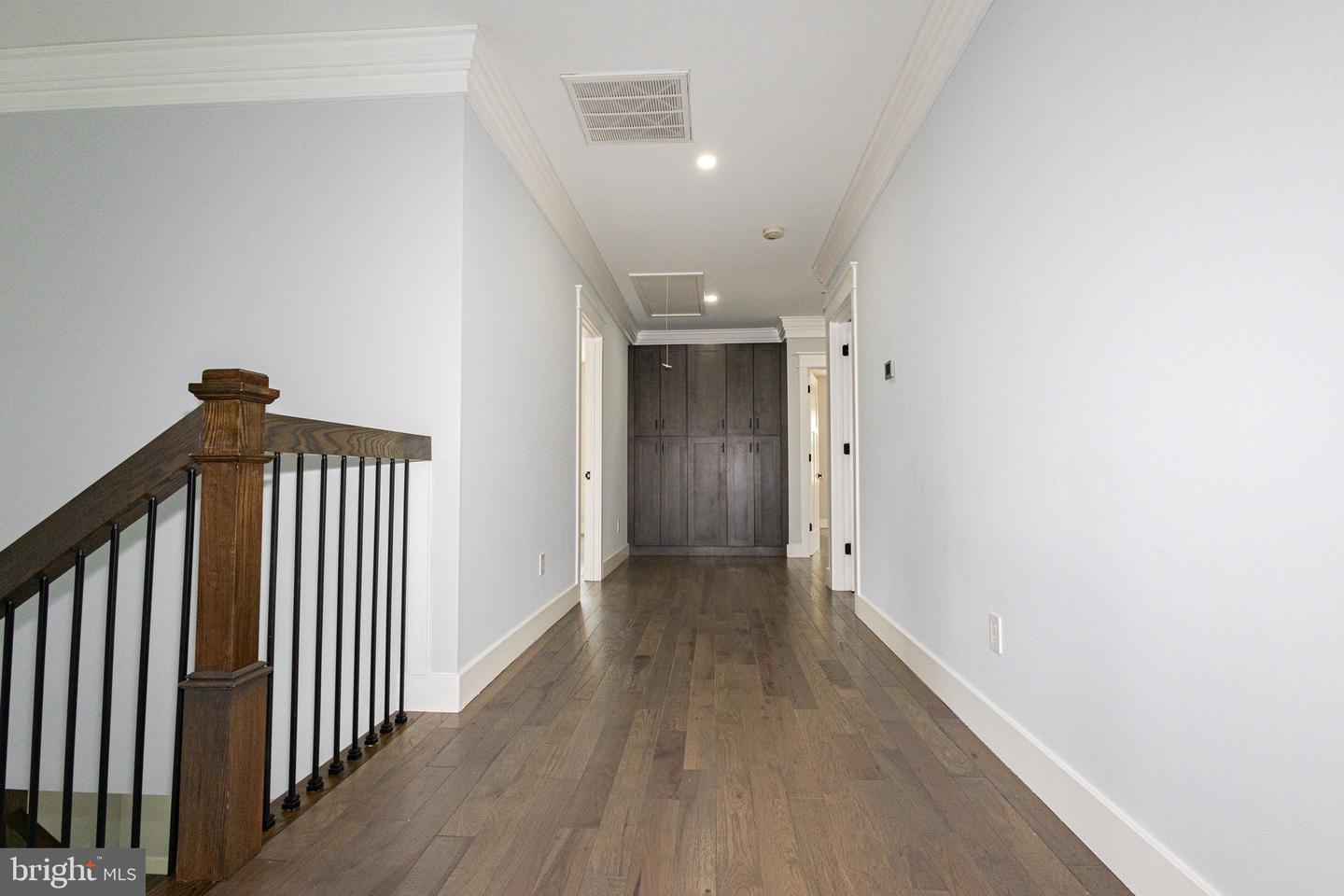 403 YEONAS DR SW, VIENNA, Virginia 22180, 6 Bedrooms Bedrooms, ,5 BathroomsBathrooms,Residential,For sale,403 YEONAS DR SW,VAFX2237070 MLS # VAFX2237070
