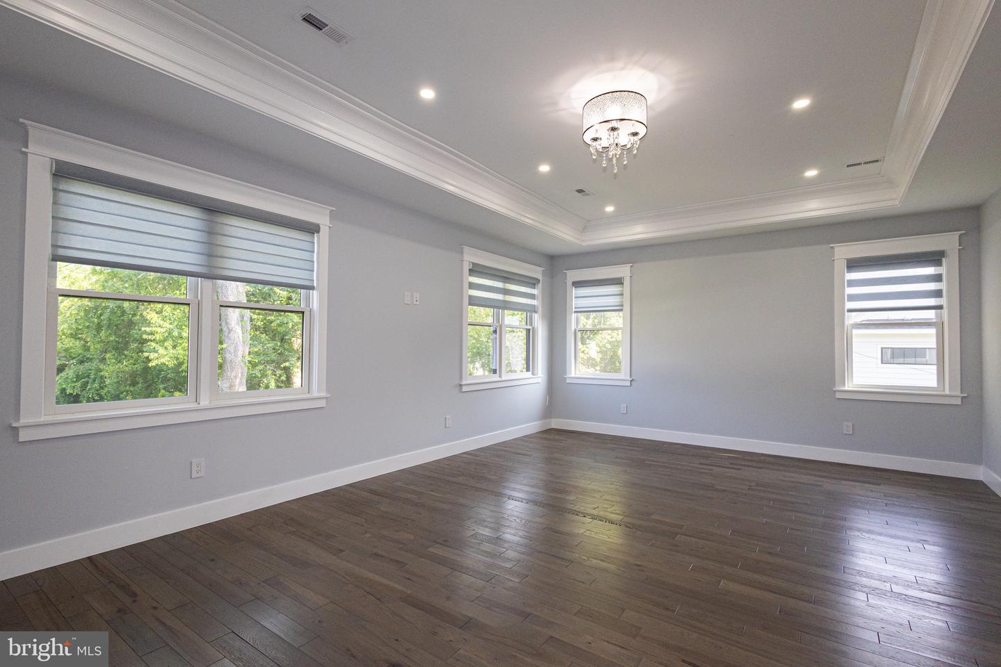 403 YEONAS DR SW, VIENNA, Virginia 22180, 6 Bedrooms Bedrooms, ,5 BathroomsBathrooms,Residential,For sale,403 YEONAS DR SW,VAFX2237070 MLS # VAFX2237070