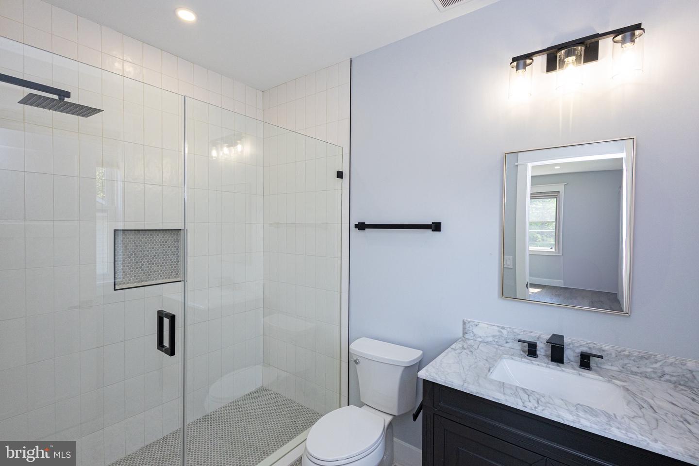403 YEONAS DR SW, VIENNA, Virginia 22180, 6 Bedrooms Bedrooms, ,5 BathroomsBathrooms,Residential,For sale,403 YEONAS DR SW,VAFX2237070 MLS # VAFX2237070