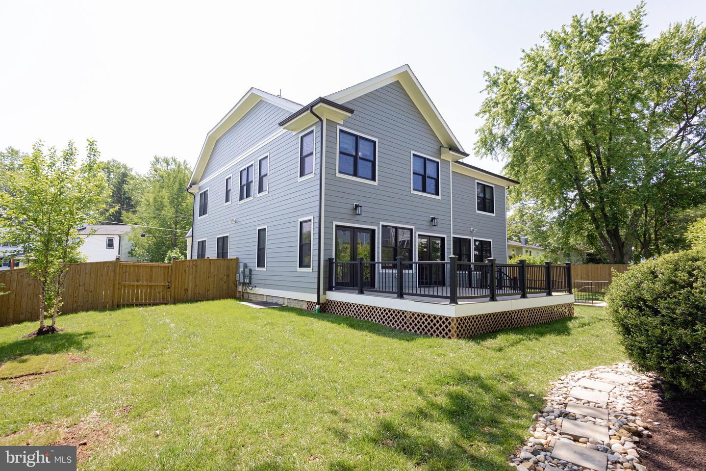 403 YEONAS DR SW, VIENNA, Virginia 22180, 6 Bedrooms Bedrooms, ,5 BathroomsBathrooms,Residential,For sale,403 YEONAS DR SW,VAFX2237070 MLS # VAFX2237070
