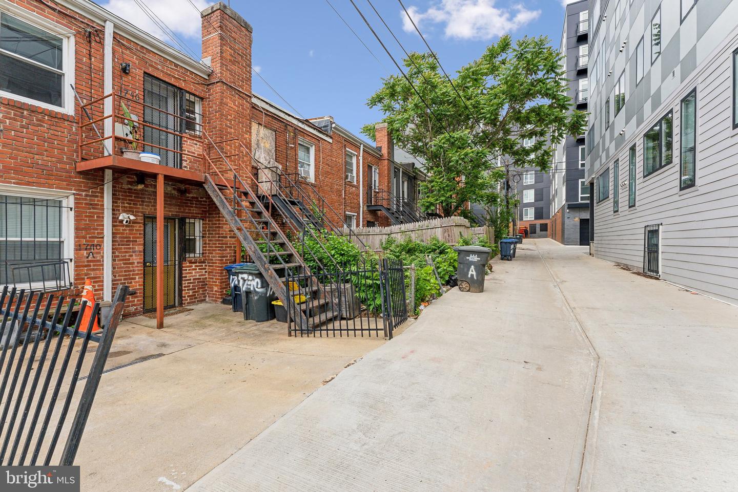 1740 H ST NE, WASHINGTON, District Of Columbia 20002, 2 Bedrooms Bedrooms, ,2 BathroomsBathrooms,Residential,For sale,1740 H ST NE,DCDC2198216 MLS # DCDC2198216