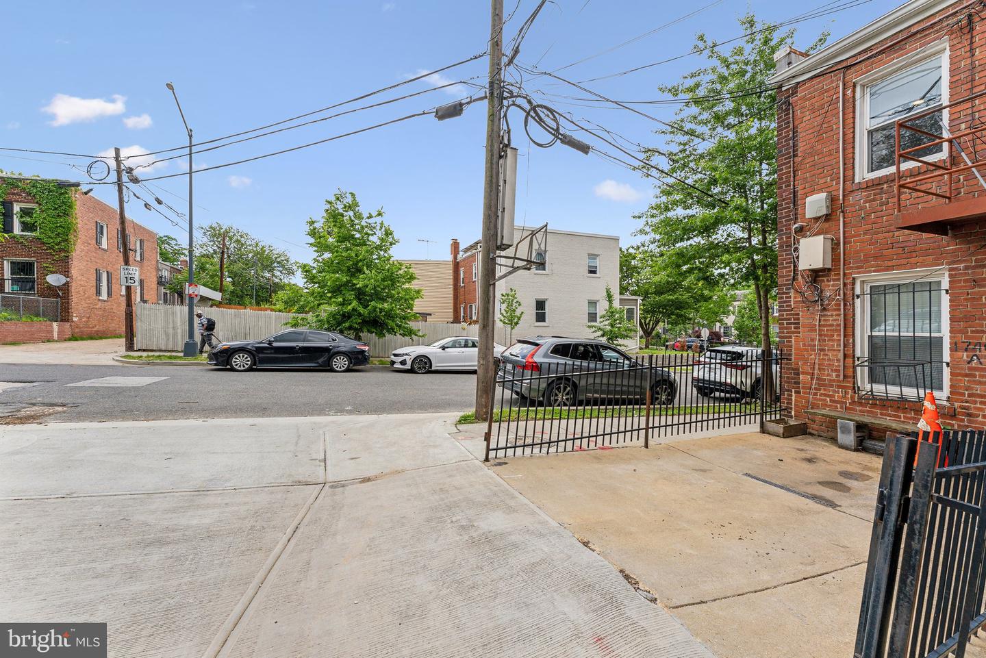 1740 H ST NE, WASHINGTON, District Of Columbia 20002, 2 Bedrooms Bedrooms, ,2 BathroomsBathrooms,Residential,For sale,1740 H ST NE,DCDC2198216 MLS # DCDC2198216