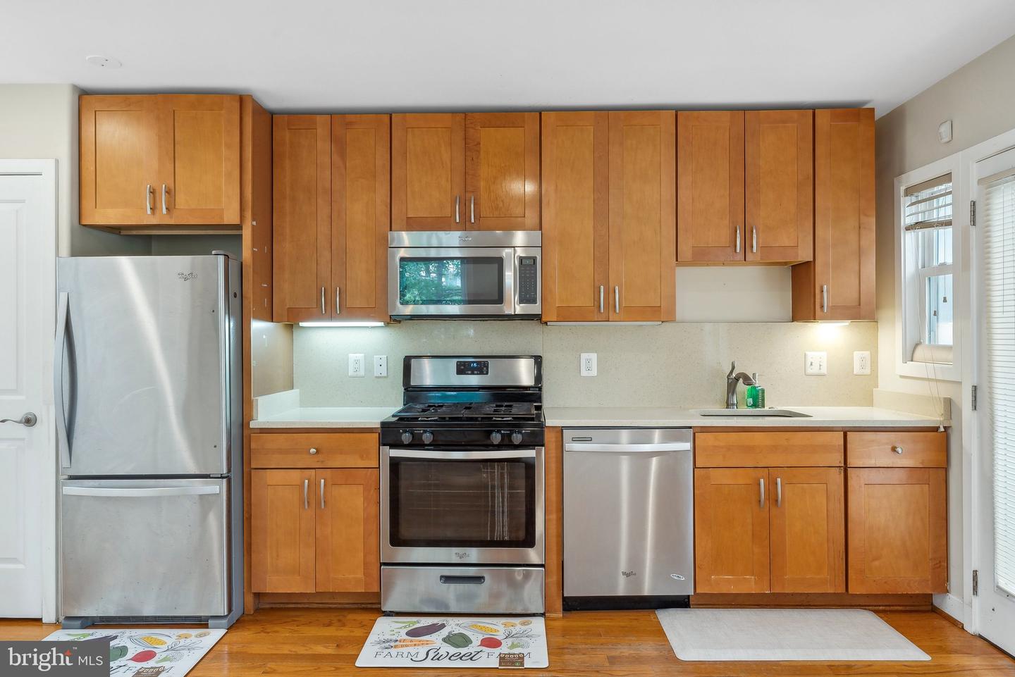 1740 H ST NE, WASHINGTON, District Of Columbia 20002, 2 Bedrooms Bedrooms, ,2 BathroomsBathrooms,Residential,For sale,1740 H ST NE,DCDC2198216 MLS # DCDC2198216