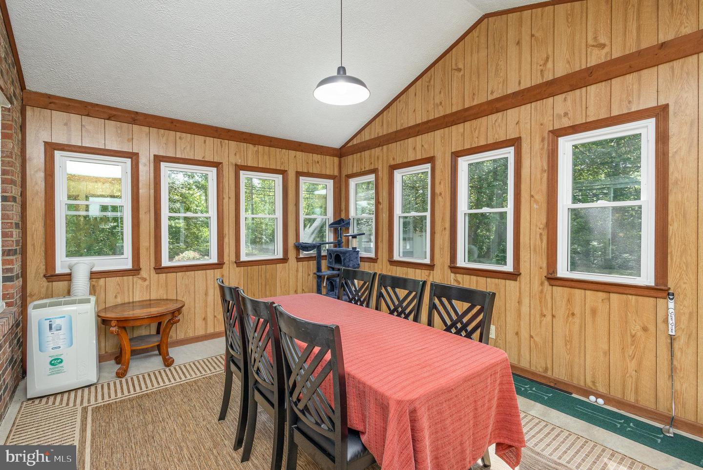 344 LEELAND RD, FREDERICKSBURG, Virginia 22405, 3 Bedrooms Bedrooms, 13 Rooms Rooms,3 BathroomsBathrooms,Residential,For sale,344 LEELAND RD,VAST2038500 MLS # VAST2038500