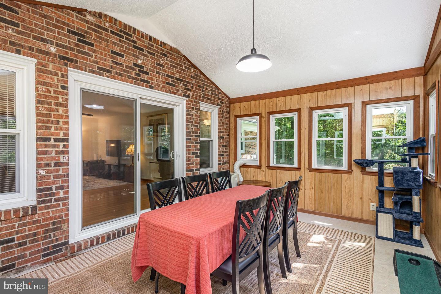 344 LEELAND RD, FREDERICKSBURG, Virginia 22405, 3 Bedrooms Bedrooms, 13 Rooms Rooms,3 BathroomsBathrooms,Residential,For sale,344 LEELAND RD,VAST2038500 MLS # VAST2038500