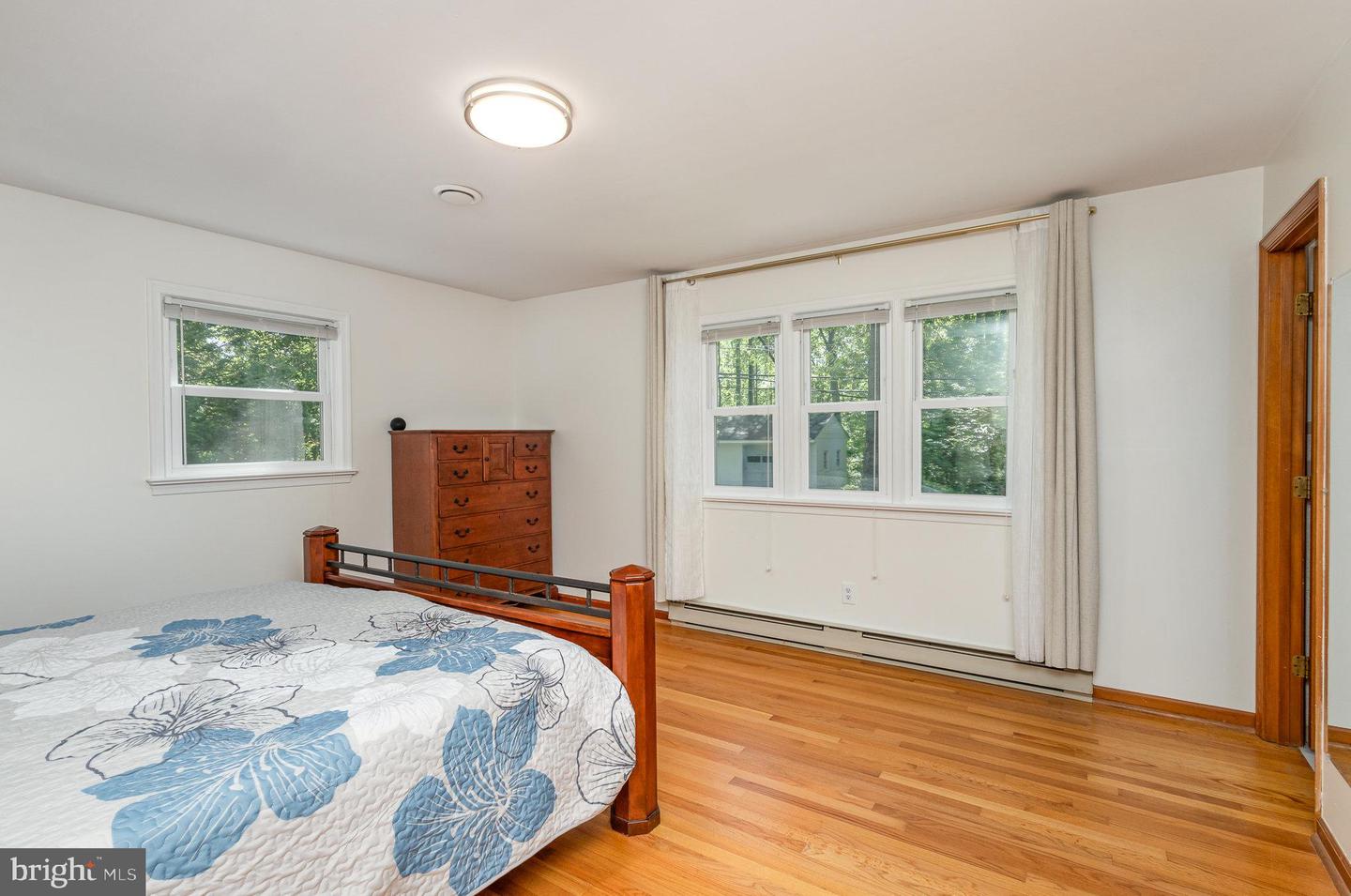 344 LEELAND RD, FREDERICKSBURG, Virginia 22405, 3 Bedrooms Bedrooms, 13 Rooms Rooms,3 BathroomsBathrooms,Residential,For sale,344 LEELAND RD,VAST2038500 MLS # VAST2038500