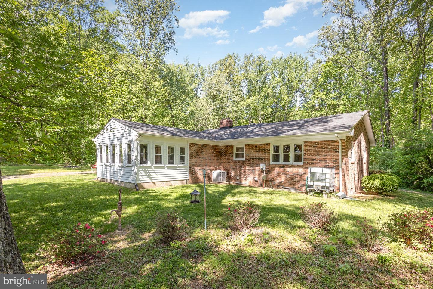 344 LEELAND RD, FREDERICKSBURG, Virginia 22405, 3 Bedrooms Bedrooms, 13 Rooms Rooms,3 BathroomsBathrooms,Residential,For sale,344 LEELAND RD,VAST2038500 MLS # VAST2038500