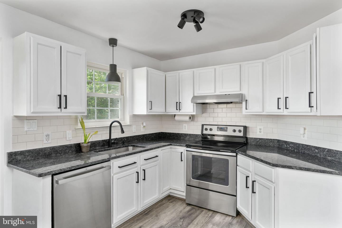3340 MINE RD, FREDERICKSBURG, Virginia 22408, 3 Bedrooms Bedrooms, ,2 BathroomsBathrooms,Residential,For sale,3340 MINE RD,VASP2032808 MLS # VASP2032808
