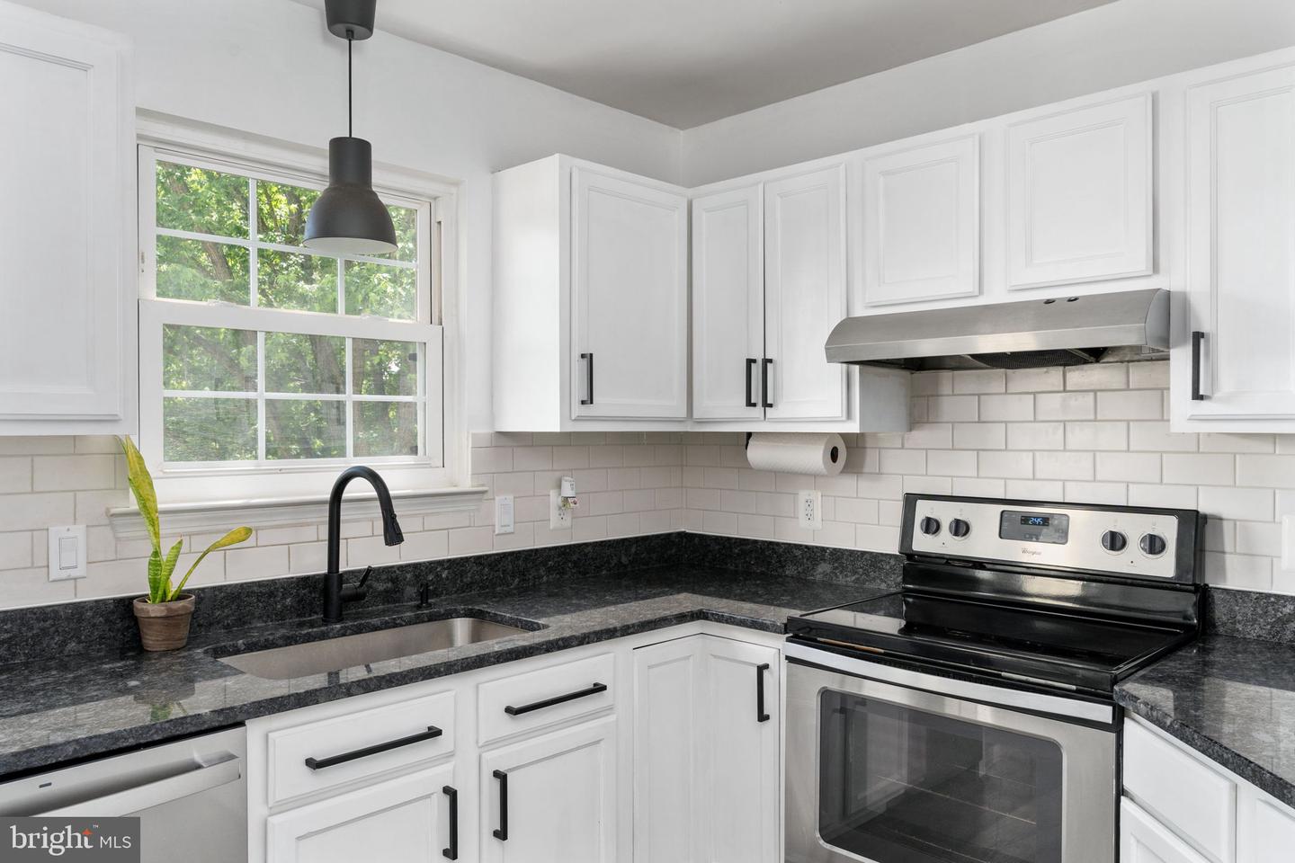 3340 MINE RD, FREDERICKSBURG, Virginia 22408, 3 Bedrooms Bedrooms, ,2 BathroomsBathrooms,Residential,For sale,3340 MINE RD,VASP2032808 MLS # VASP2032808