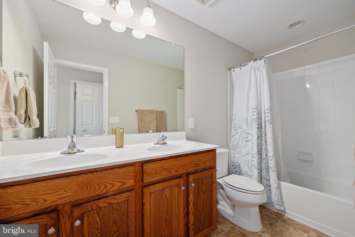 17107 GIBSON MILL RD, DUMFRIES, Virginia 22026, 3 Bedrooms Bedrooms, ,3 BathroomsBathrooms,Residential,For sale,17107 GIBSON MILL RD,VAPW2093902 MLS # VAPW2093902