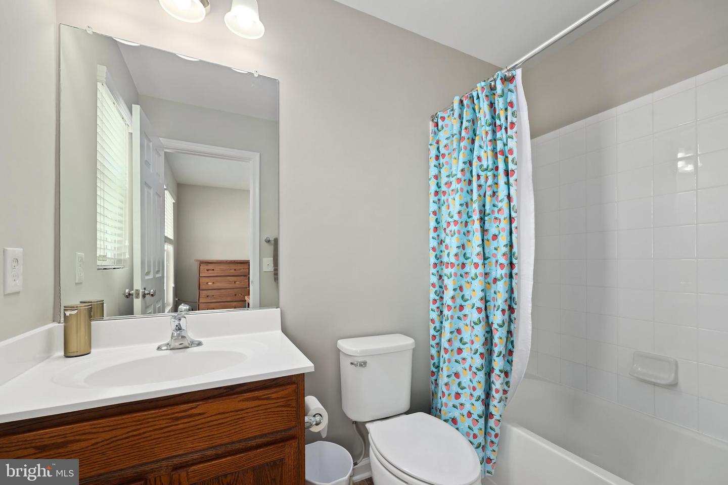 17107 GIBSON MILL RD, DUMFRIES, Virginia 22026, 3 Bedrooms Bedrooms, ,3 BathroomsBathrooms,Residential,For sale,17107 GIBSON MILL RD,VAPW2093902 MLS # VAPW2093902