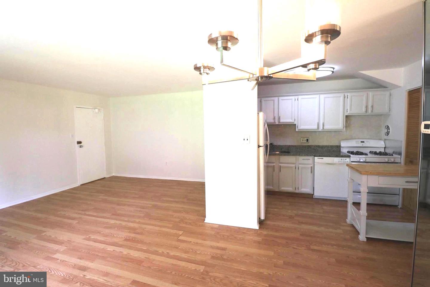 7366 ROUTE 29 #104, FALLS CHURCH, Virginia 22046, 1 Bedroom Bedrooms, ,1 BathroomBathrooms,Residential,For sale,7366 ROUTE 29 #104,VAFX2238618 MLS # VAFX2238618