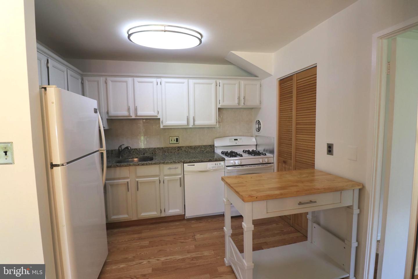 7366 ROUTE 29 #104, FALLS CHURCH, Virginia 22046, 1 Bedroom Bedrooms, ,1 BathroomBathrooms,Residential,For sale,7366 ROUTE 29 #104,VAFX2238618 MLS # VAFX2238618