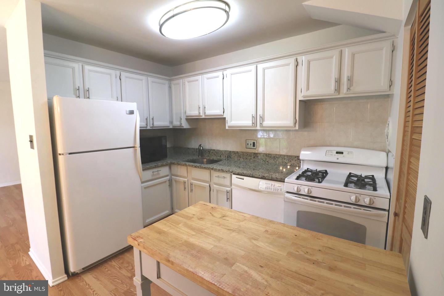 7366 ROUTE 29 #104, FALLS CHURCH, Virginia 22046, 1 Bedroom Bedrooms, ,1 BathroomBathrooms,Residential,For sale,7366 ROUTE 29 #104,VAFX2238618 MLS # VAFX2238618