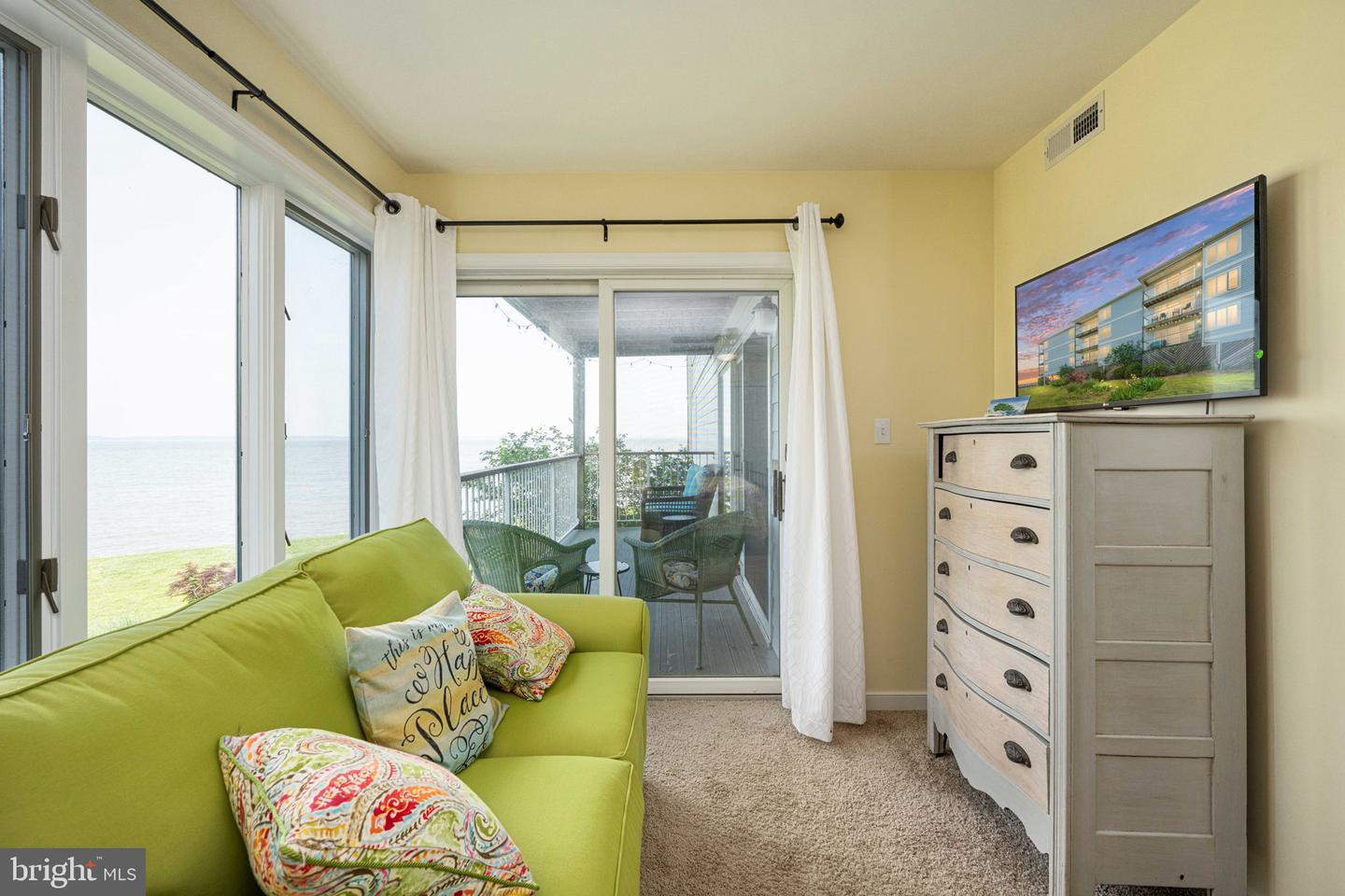 17 LINCOLN AVE #104, COLONIAL BEACH, Virginia 22443, 2 Bedrooms Bedrooms, 5 Rooms Rooms,2 BathroomsBathrooms,Residential,For sale,17 LINCOLN AVE #104,VAWE2008864 MLS # VAWE2008864