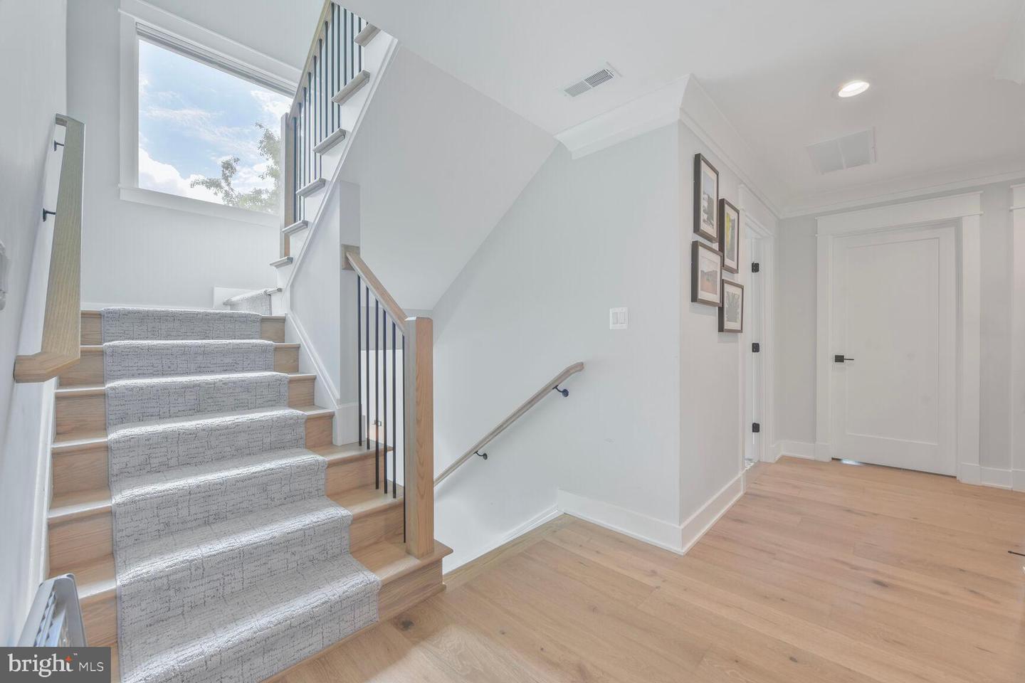 302 JADE CT NW, VIENNA, Virginia 22180, 7 Bedrooms Bedrooms, ,7 BathroomsBathrooms,Residential,For sale,302 JADE CT NW,VAFX2239444 MLS # VAFX2239444