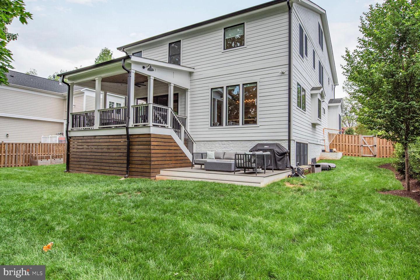 302 JADE CT NW, VIENNA, Virginia 22180, 7 Bedrooms Bedrooms, ,7 BathroomsBathrooms,Residential,For sale,302 JADE CT NW,VAFX2239444 MLS # VAFX2239444