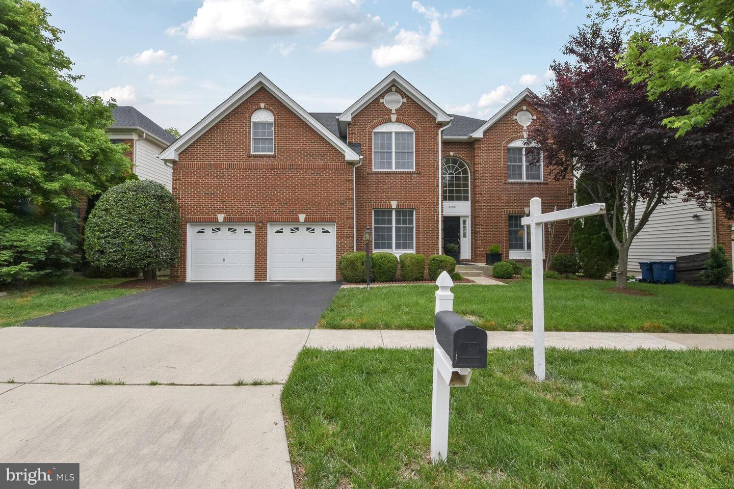 42518 LEWISTON, SOUTH RIDING, Virginia 20152, 6 Bedrooms Bedrooms, ,4 BathroomsBathrooms,Residential,For sale,42518 LEWISTON,VALO2095920 MLS # VALO2095920