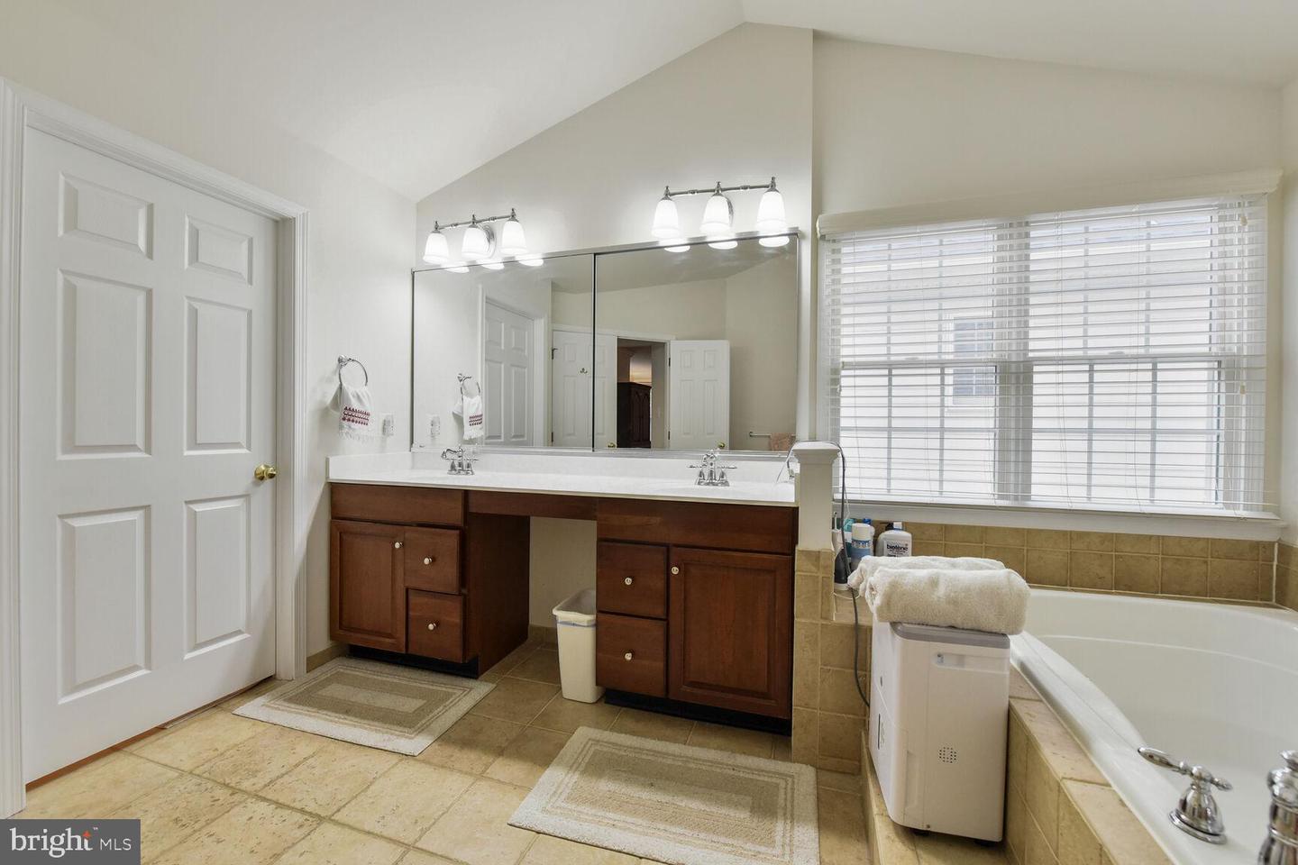 42518 LEWISTON, SOUTH RIDING, Virginia 20152, 6 Bedrooms Bedrooms, ,4 BathroomsBathrooms,Residential,For sale,42518 LEWISTON,VALO2095920 MLS # VALO2095920