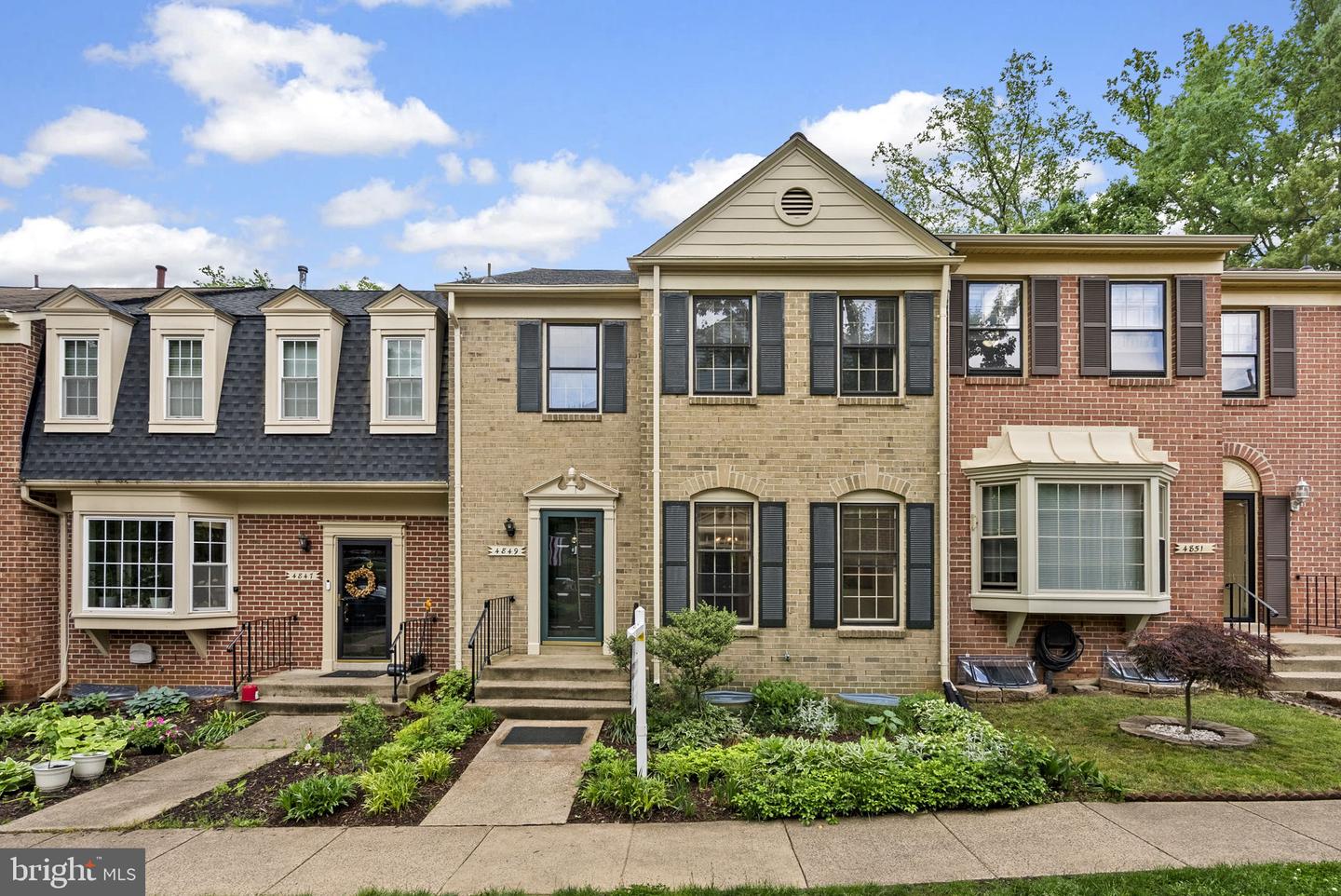4849 CARRIAGEPARK RD, FAIRFAX, Virginia 22032, 4 Bedrooms Bedrooms, ,3 BathroomsBathrooms,Residential,For sale,4849 CARRIAGEPARK RD,VAFX2240134 MLS # VAFX2240134