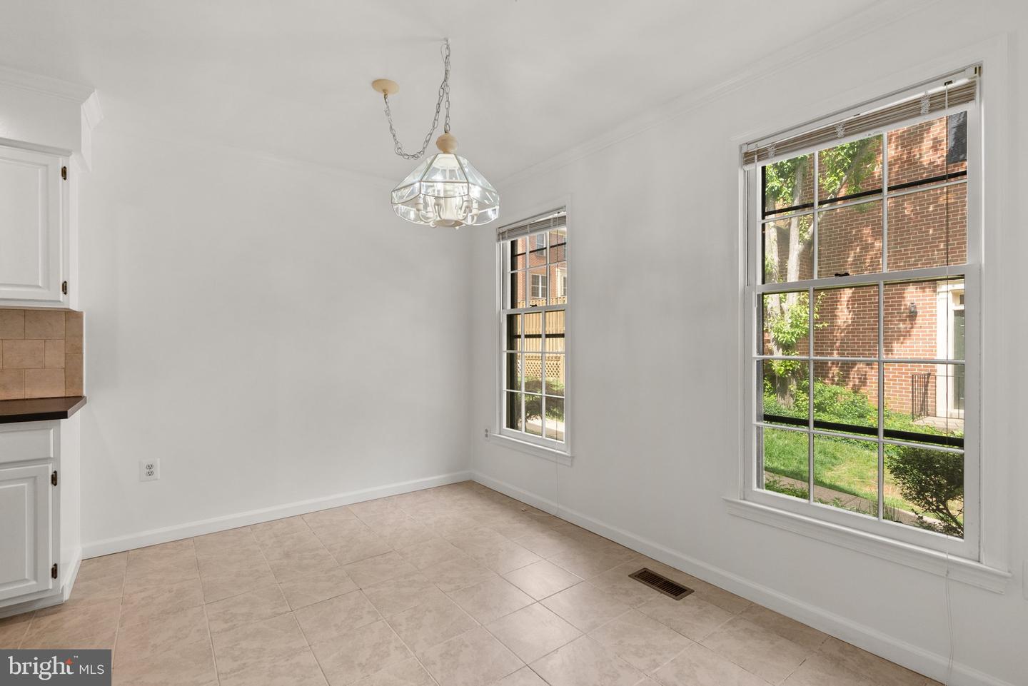 4849 CARRIAGEPARK RD, FAIRFAX, Virginia 22032, 4 Bedrooms Bedrooms, ,3 BathroomsBathrooms,Residential,For sale,4849 CARRIAGEPARK RD,VAFX2240134 MLS # VAFX2240134