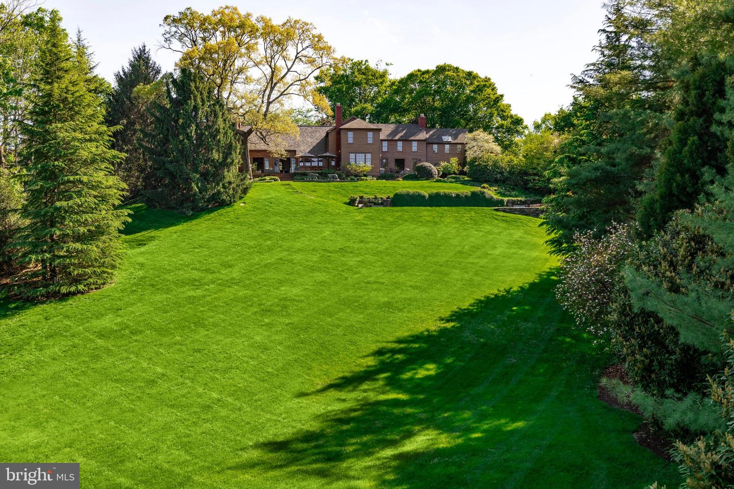 6400 GEORGETOWN PIKE, MCLEAN, Virginia 22101, 6 Bedrooms Bedrooms, ,7 BathroomsBathrooms,Residential,For sale,6400 GEORGETOWN PIKE,VAFX2239780 MLS # VAFX2239780