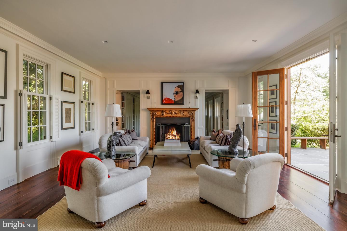 6400 GEORGETOWN PIKE, MCLEAN, Virginia 22101, 6 Bedrooms Bedrooms, ,7 BathroomsBathrooms,Residential,For sale,6400 GEORGETOWN PIKE,VAFX2239780 MLS # VAFX2239780