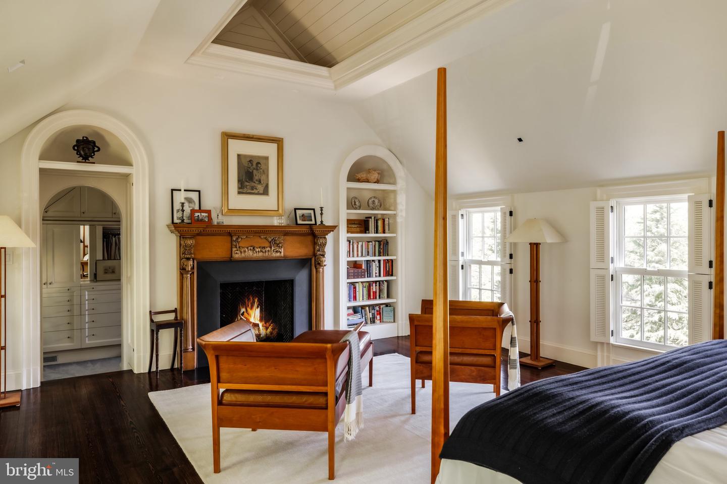 6400 GEORGETOWN PIKE, MCLEAN, Virginia 22101, 6 Bedrooms Bedrooms, ,7 BathroomsBathrooms,Residential,For sale,6400 GEORGETOWN PIKE,VAFX2239780 MLS # VAFX2239780