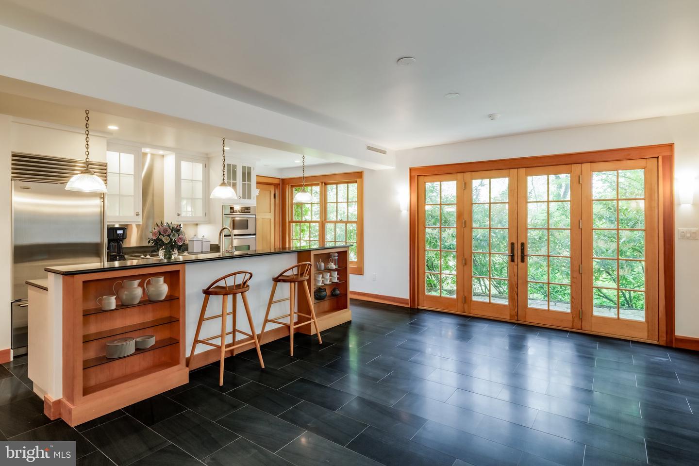 6400 GEORGETOWN PIKE, MCLEAN, Virginia 22101, 6 Bedrooms Bedrooms, ,7 BathroomsBathrooms,Residential,For sale,6400 GEORGETOWN PIKE,VAFX2239780 MLS # VAFX2239780