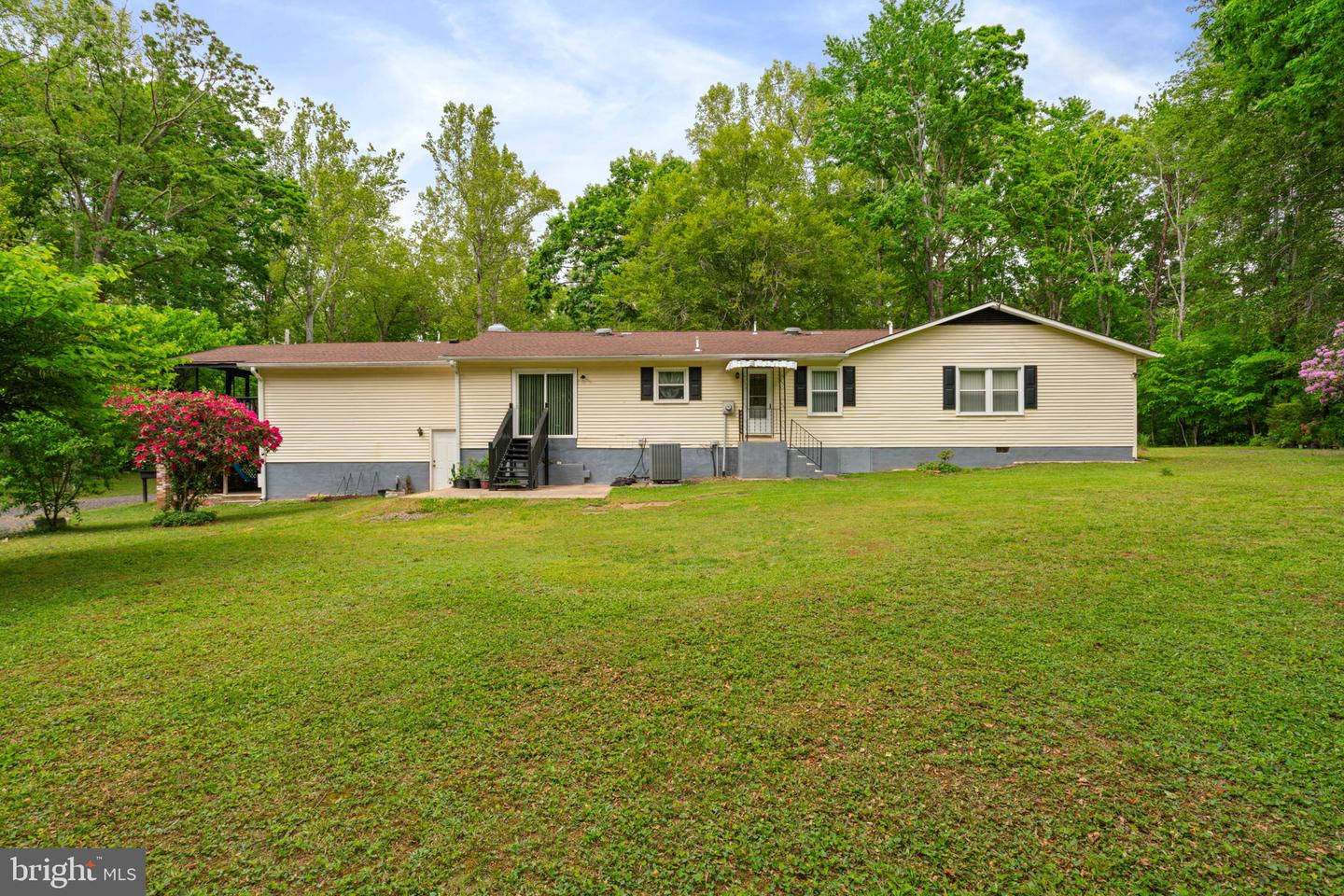 141 MEADOWS RD, FREDERICKSBURG, Virginia 22406, 5 Bedrooms Bedrooms, ,3 BathroomsBathrooms,Residential,For sale,141 MEADOWS RD,VAST2038718 MLS # VAST2038718