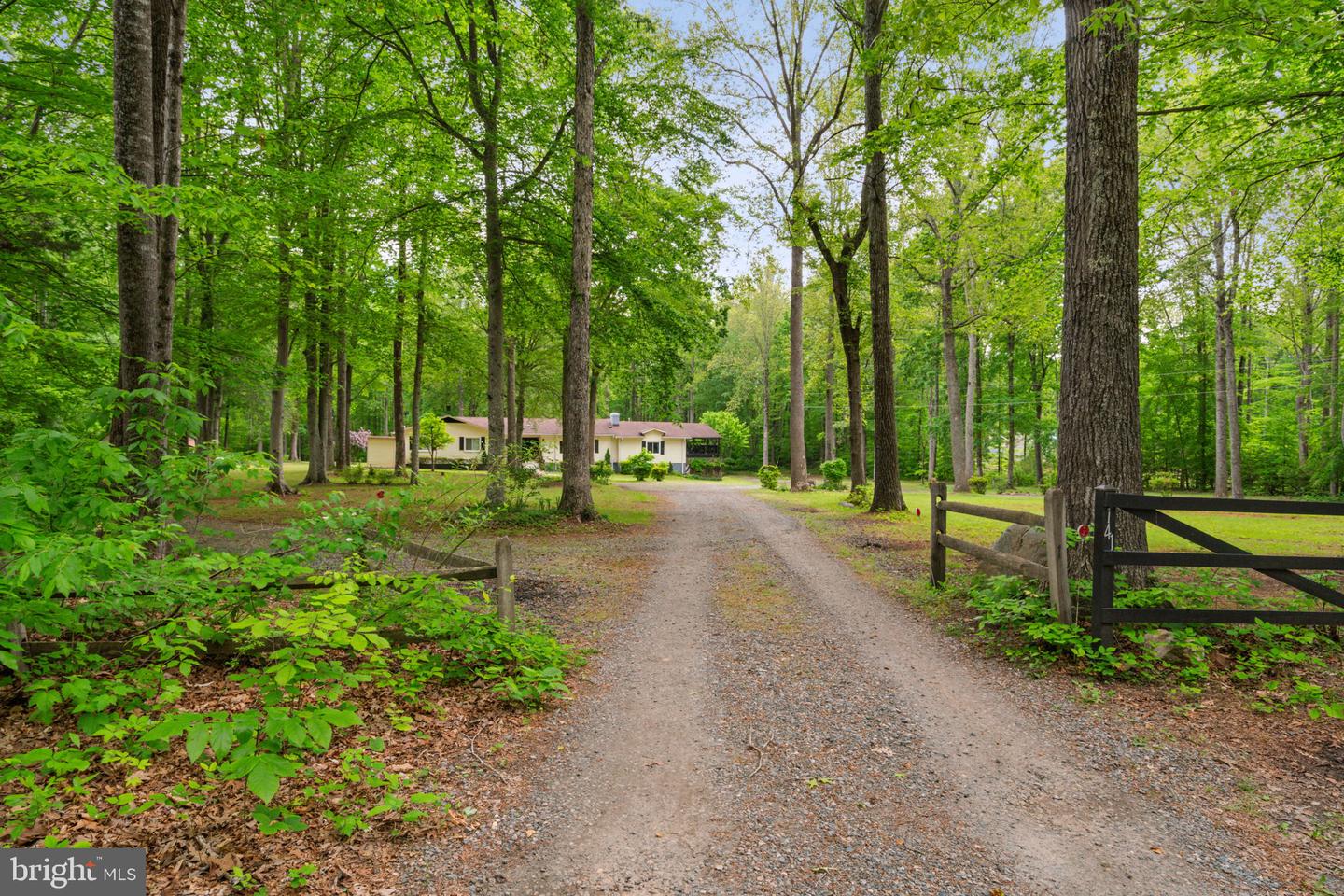 141 MEADOWS RD, FREDERICKSBURG, Virginia 22406, 5 Bedrooms Bedrooms, ,3 BathroomsBathrooms,Residential,For sale,141 MEADOWS RD,VAST2038718 MLS # VAST2038718