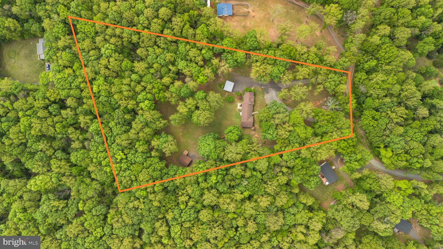 141 MEADOWS RD, FREDERICKSBURG, Virginia 22406, 5 Bedrooms Bedrooms, ,3 BathroomsBathrooms,Residential,For sale,141 MEADOWS RD,VAST2038718 MLS # VAST2038718