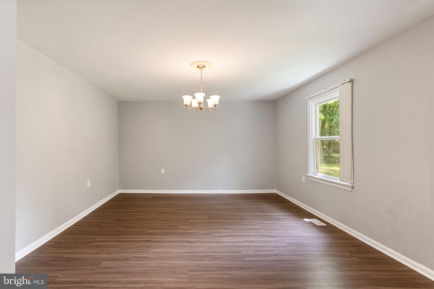 141 MEADOWS RD, FREDERICKSBURG, Virginia 22406, 5 Bedrooms Bedrooms, ,3 BathroomsBathrooms,Residential,For sale,141 MEADOWS RD,VAST2038718 MLS # VAST2038718