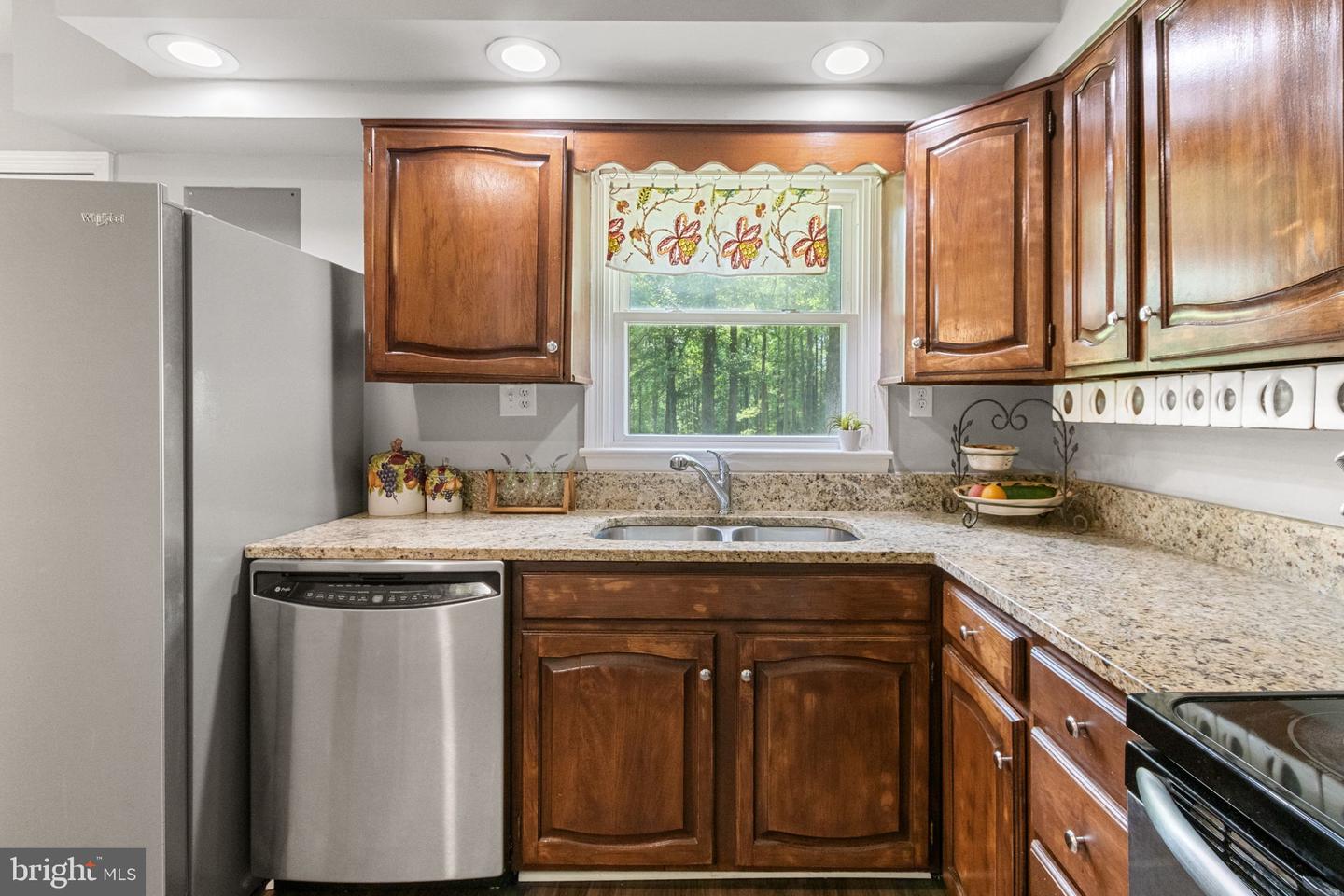 141 MEADOWS RD, FREDERICKSBURG, Virginia 22406, 5 Bedrooms Bedrooms, ,3 BathroomsBathrooms,Residential,For sale,141 MEADOWS RD,VAST2038718 MLS # VAST2038718