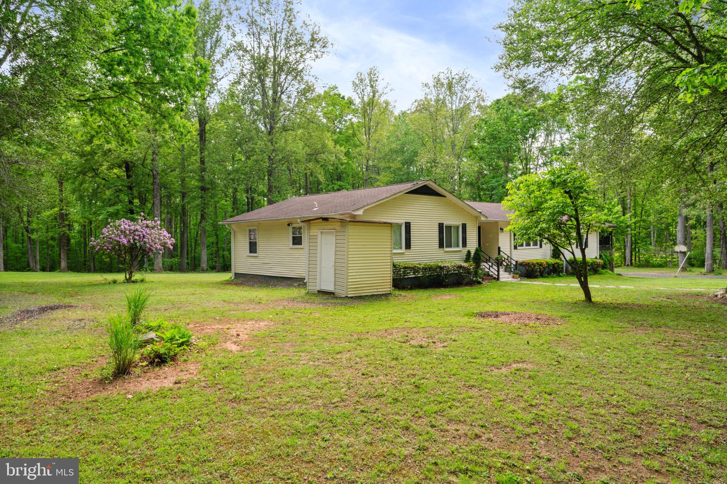 141 MEADOWS RD, FREDERICKSBURG, Virginia 22406, 5 Bedrooms Bedrooms, ,3 BathroomsBathrooms,Residential,For sale,141 MEADOWS RD,VAST2038718 MLS # VAST2038718