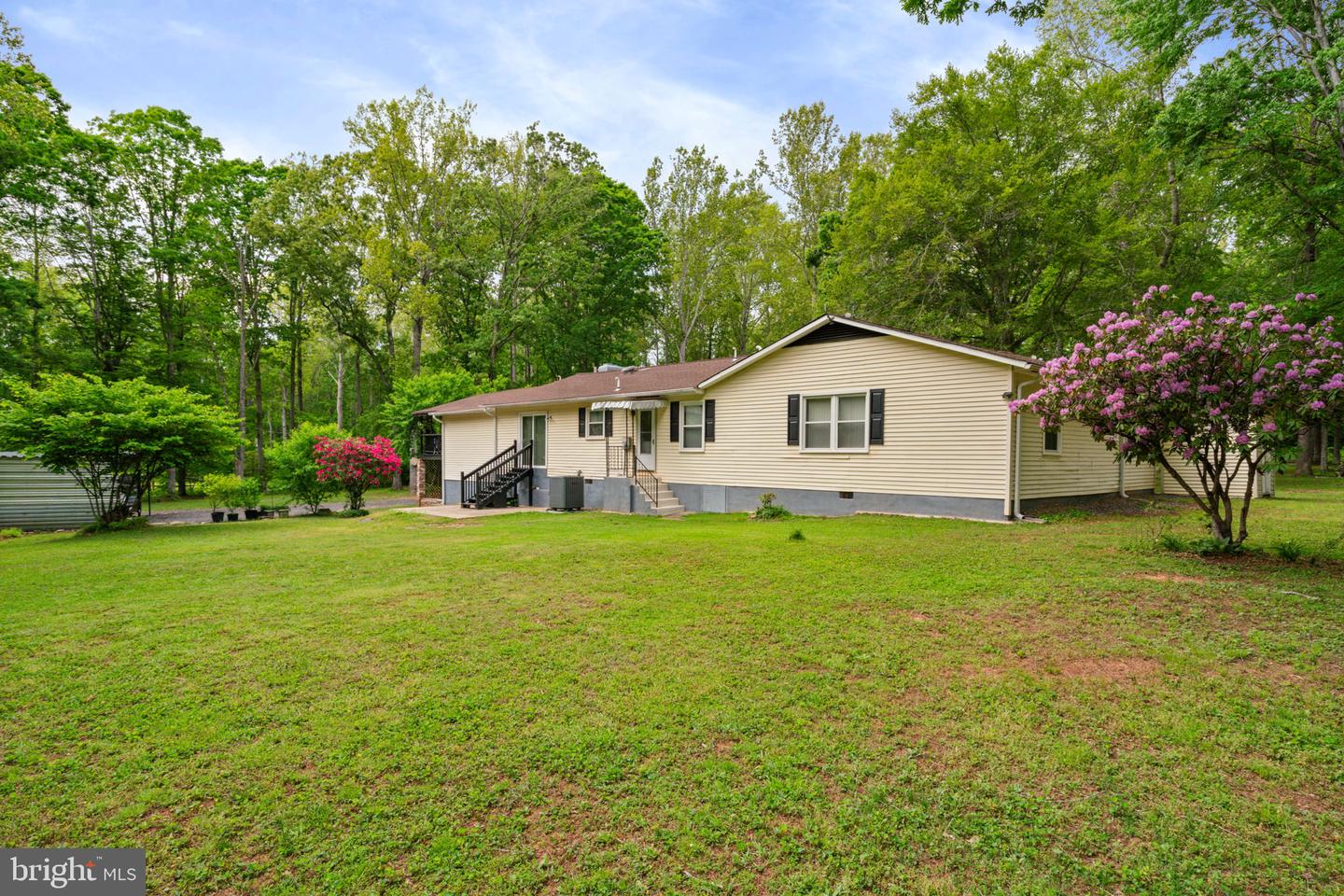 141 MEADOWS RD, FREDERICKSBURG, Virginia 22406, 5 Bedrooms Bedrooms, ,3 BathroomsBathrooms,Residential,For sale,141 MEADOWS RD,VAST2038718 MLS # VAST2038718