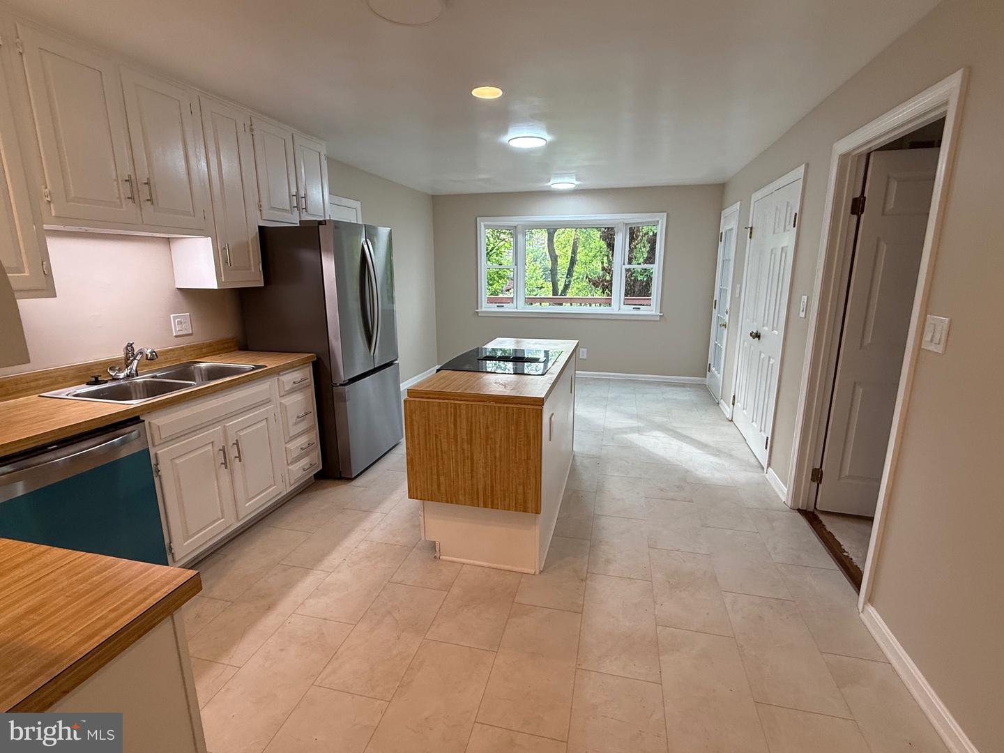 9517 FERRY HARBOUR CT, ALEXANDRIA, Virginia 22309, 4 Bedrooms Bedrooms, ,2 BathroomsBathrooms,Residential,For sale,9517 FERRY HARBOUR CT,VAFX2240160 MLS # VAFX2240160