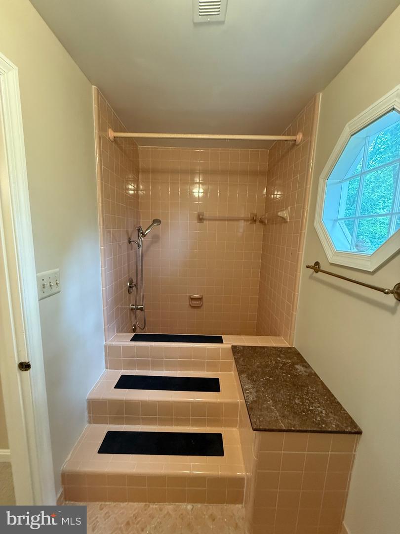 9517 FERRY HARBOUR CT, ALEXANDRIA, Virginia 22309, 4 Bedrooms Bedrooms, ,2 BathroomsBathrooms,Residential,For sale,9517 FERRY HARBOUR CT,VAFX2240160 MLS # VAFX2240160