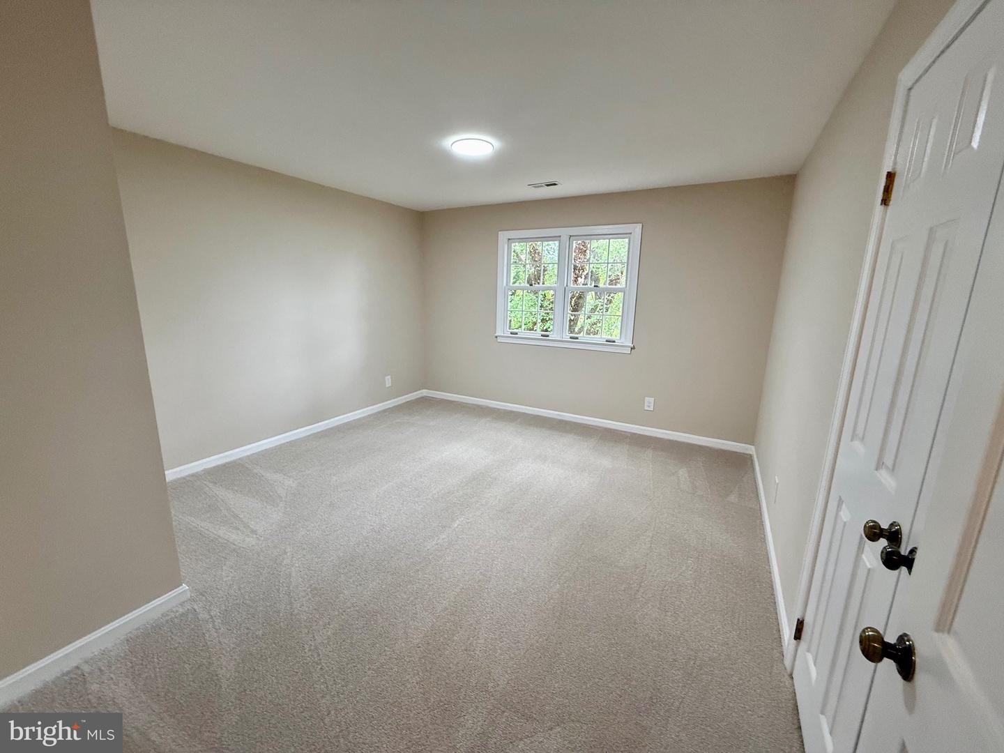 9517 FERRY HARBOUR CT, ALEXANDRIA, Virginia 22309, 4 Bedrooms Bedrooms, ,2 BathroomsBathrooms,Residential,For sale,9517 FERRY HARBOUR CT,VAFX2240160 MLS # VAFX2240160