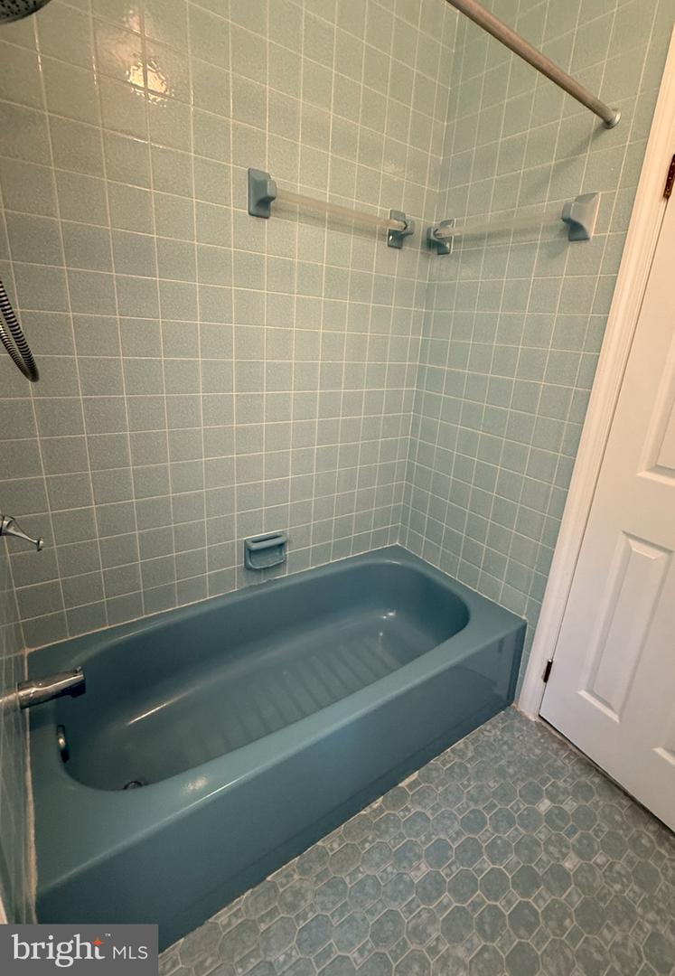 9517 FERRY HARBOUR CT, ALEXANDRIA, Virginia 22309, 4 Bedrooms Bedrooms, ,2 BathroomsBathrooms,Residential,For sale,9517 FERRY HARBOUR CT,VAFX2240160 MLS # VAFX2240160